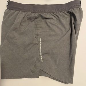 MENS M Nike 5.5 inseam shorts - grey